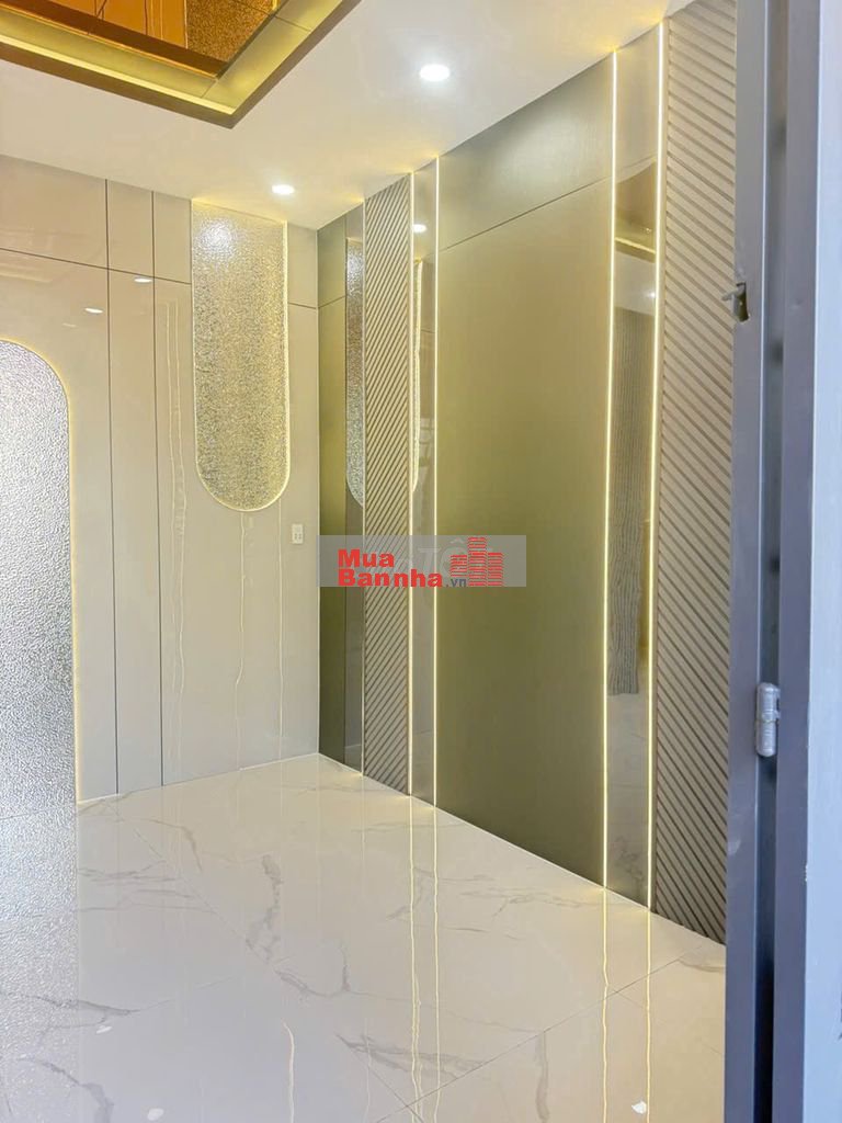 Bán căn nhà ngay cổng chào Binh dương 124m(9x13) nhiều tiện ích