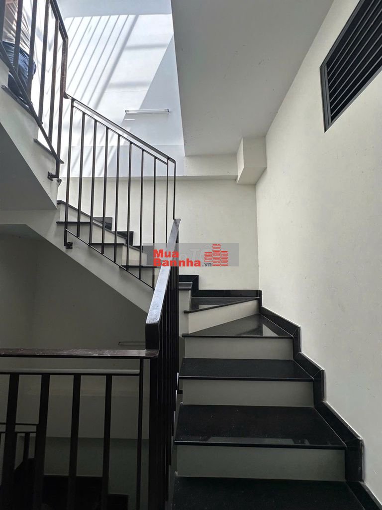 Mặt Tiền 10m KDC Lê Bôi Xe Tải Đậu - 5 Tầng - 35Tr/Tháng - 9.xx Tỷ