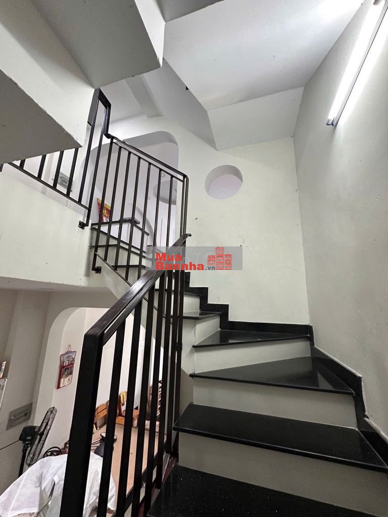 Mặt Tiền 10m KDC Lê Bôi Xe Tải Đậu - 5 Tầng - 35Tr/Tháng - 9.xx Tỷ