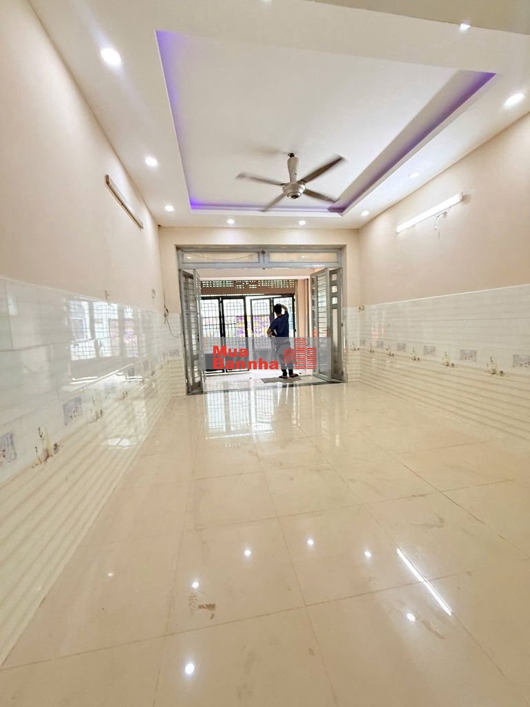 Bán nhà Bình Tân đường Gò Xoài kế Chợ DT 4 X 17m 3L 4PN hẻm ô tô thông