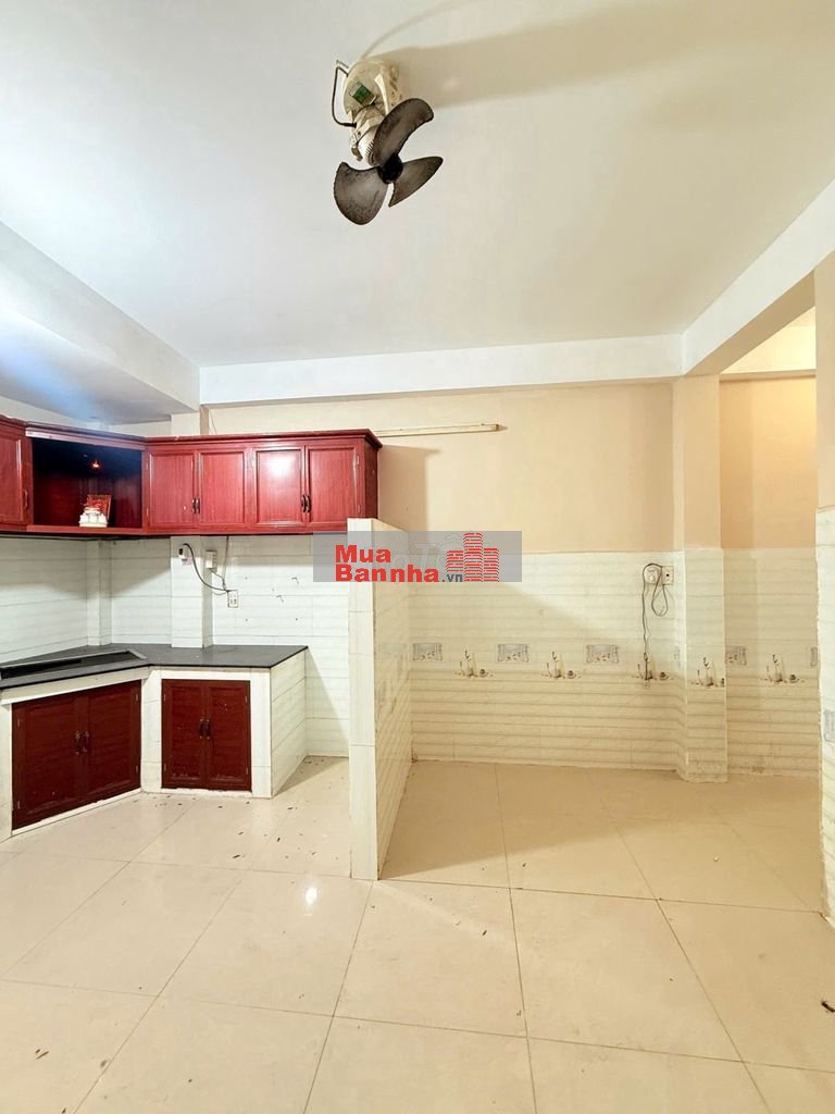 Bán nhà Bình Tân đường Gò Xoài kế Chợ DT 4 X 17m 3L 4PN hẻm ô tô thông