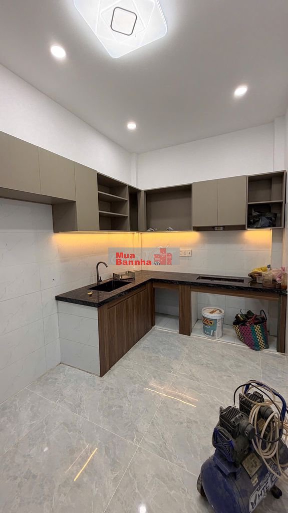 Bán căn nhà full nôi thất 97(5x19,5) tiện ích xung quanh đầy đủ