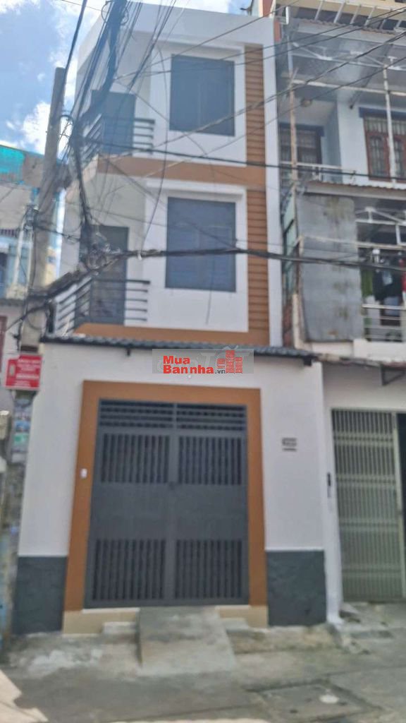 Nhà bán, hẻm LẠC LONG QUÂN, 3 tầng, dt 4,2x13