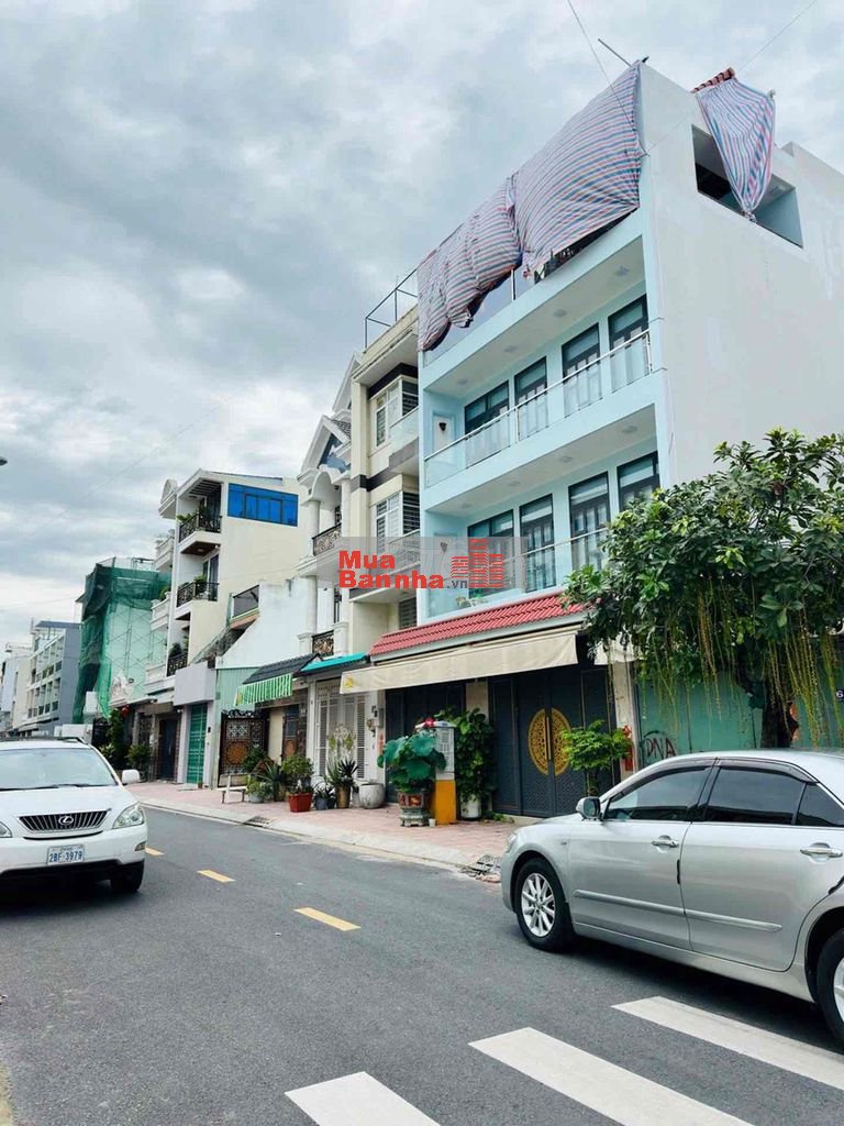 HẺM XE TẢI NÉ NHAU 12 MÉT NGAY BÀ HÔM CHỢ PHÚ LÂM NGANG 5M