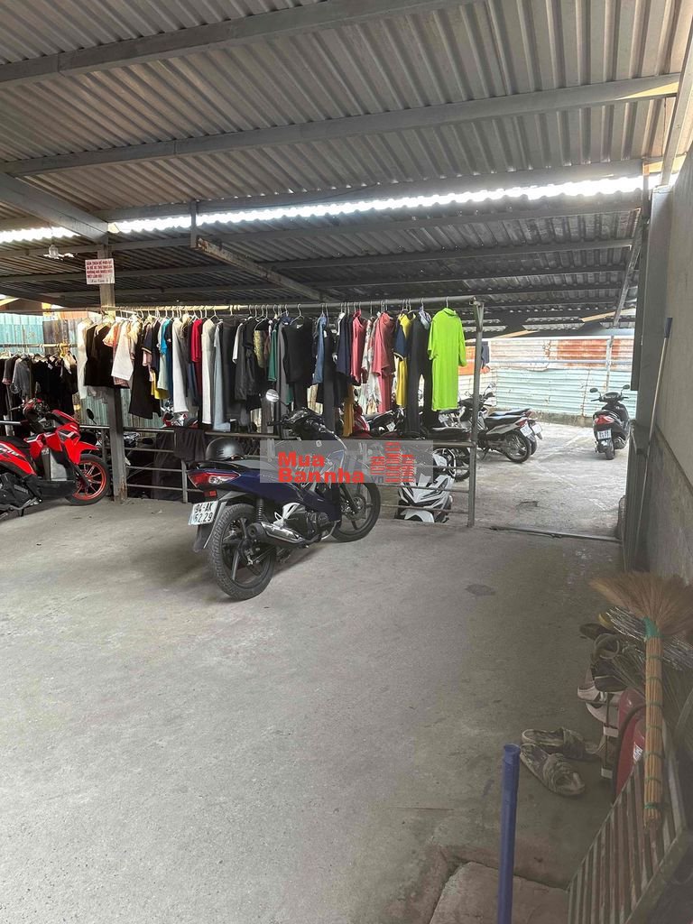 chính chủ cần bán căn nhà diện tích đất 250m2 xây dựng 160m2 1t 3L